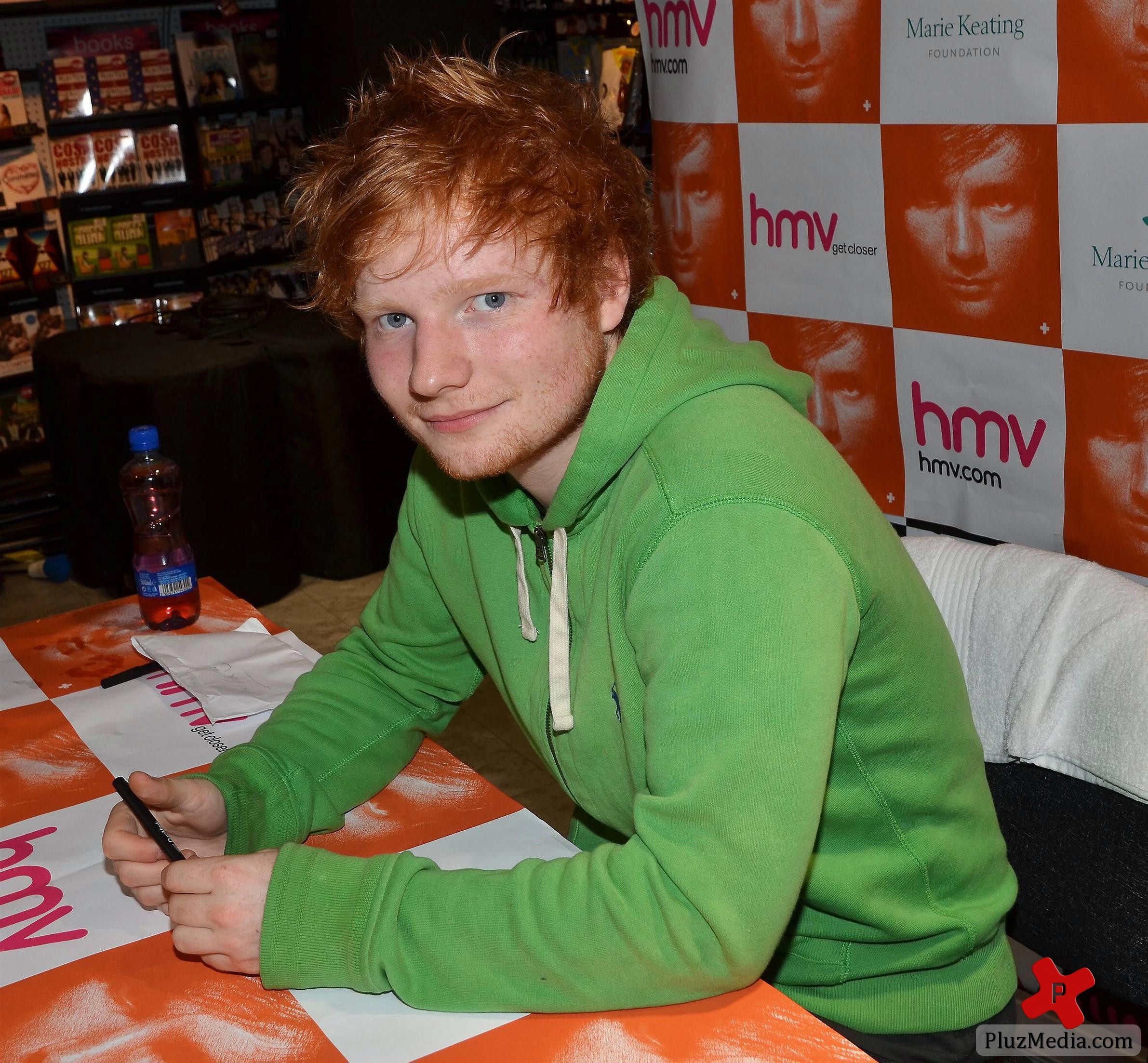 Ed Sheeran performs songs from his album '+' at HMV | Picture 83985